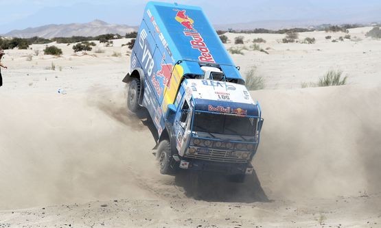 Rajd Dakar 2010: Przygoński atakuje, Hołowczyc awansuje (6. etap na żywo, wyniki, foto)