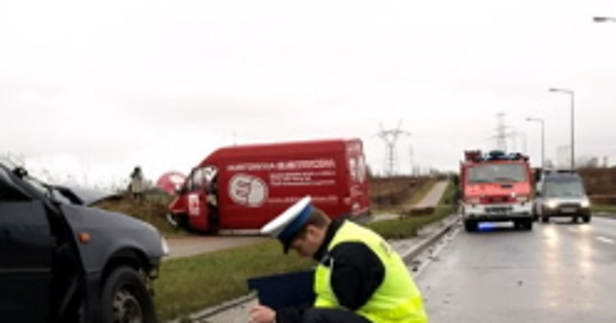 Policja: krajowa "siódemka" zablokowana