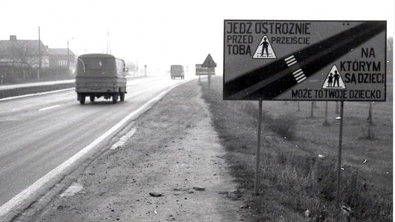 Gierkówka, choć nazywana ze względu na dwa pasy w każdą stronę, autostradą, nigdy takiego statusu nie miała