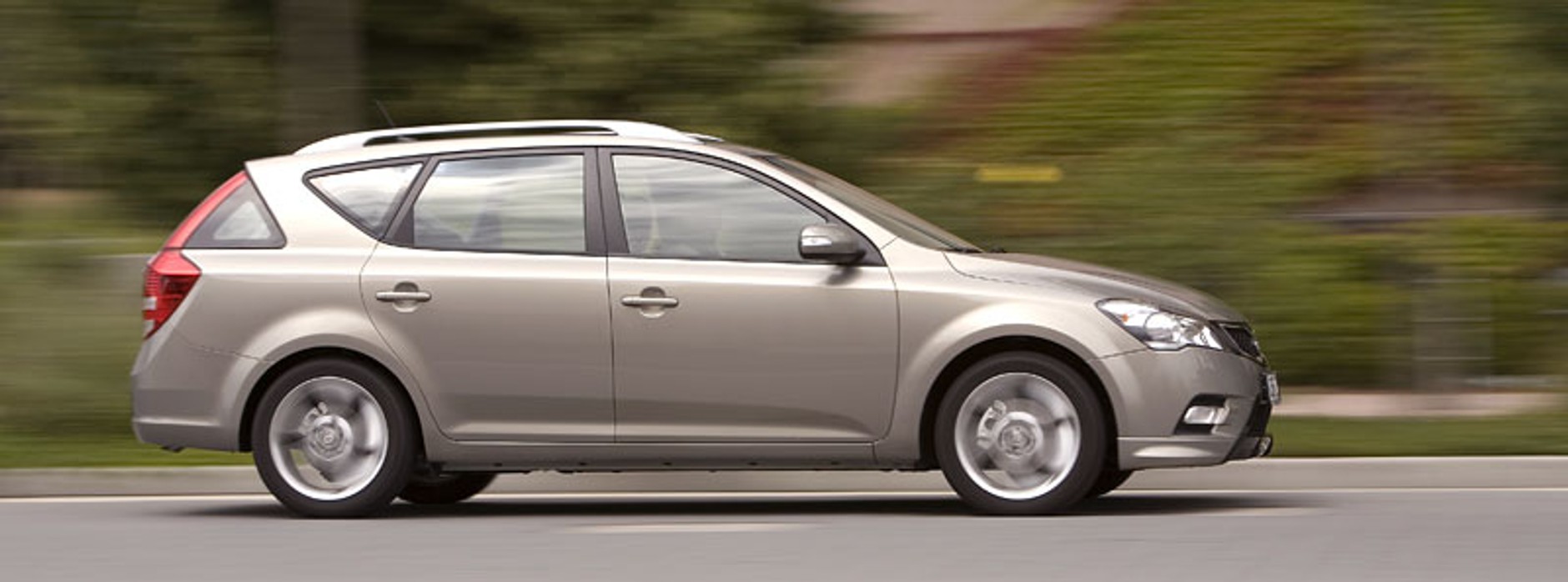 Kia cee´d 2010: pierwsze wrażenia z jazdy