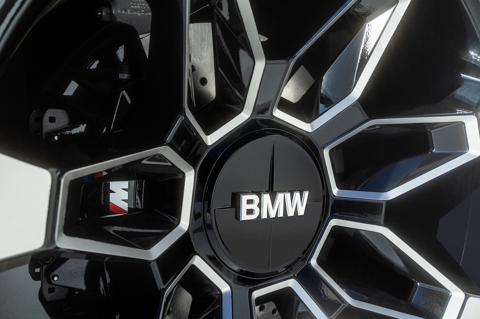 BMW XM