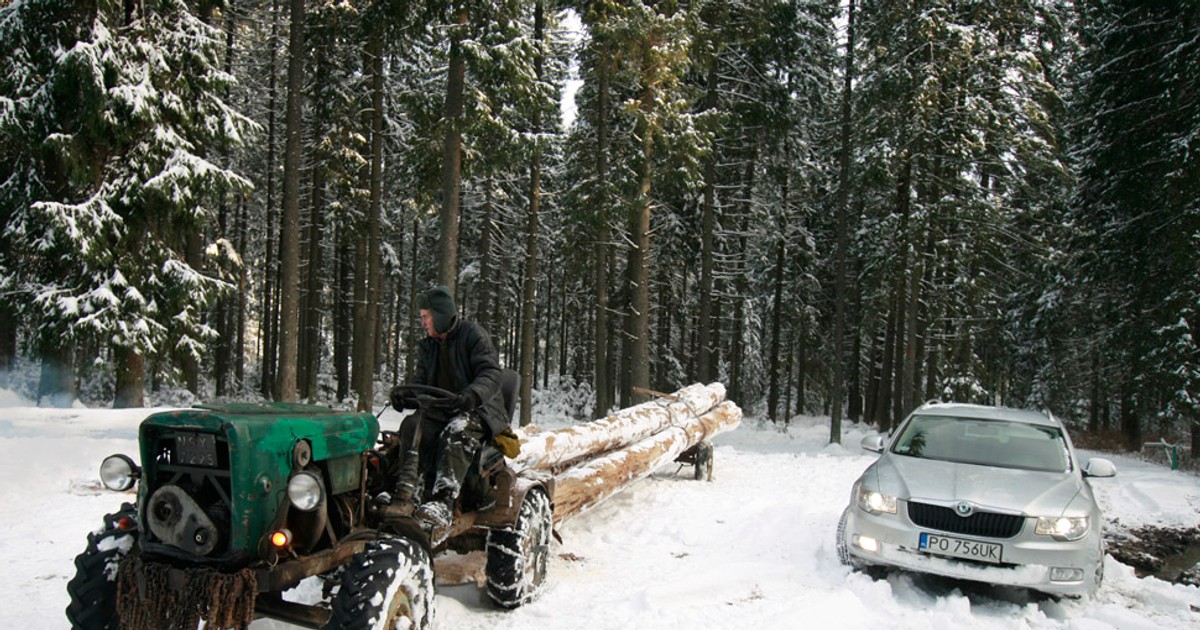 TOPR i Skoda Superb: zimowe klimaty w tatrach