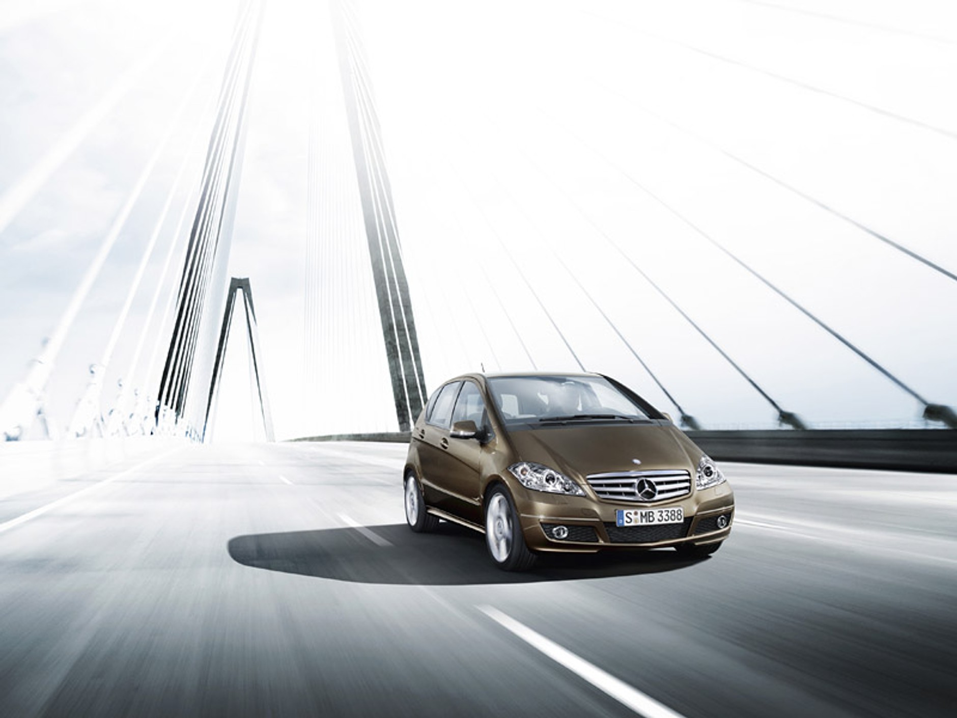 Mercedes-Benz: nowa A-Klasa będzie produkowana na Węgrzech