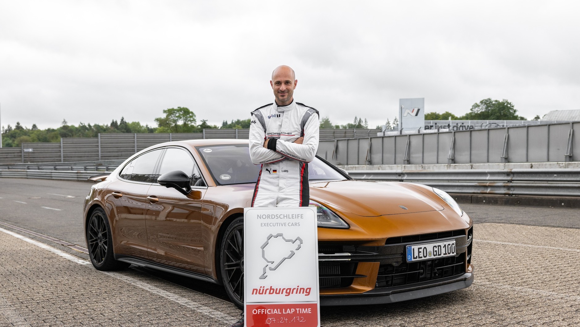 Porsche Panamera na torze Nurburgring