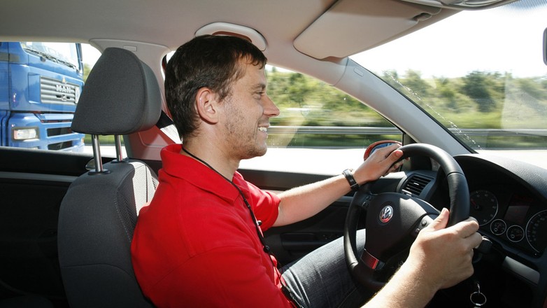 Jak jeździć taniej? Poznaj tajemnice ekojazdy