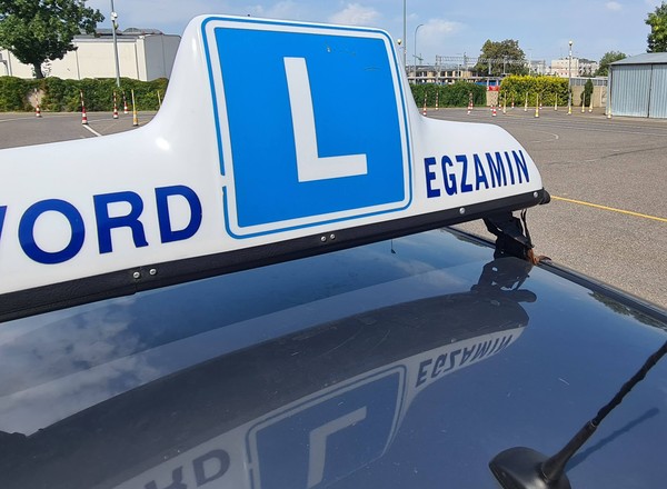 Egzamin na prawo jazdy zakończony więzieniem? Tak, to możliwe