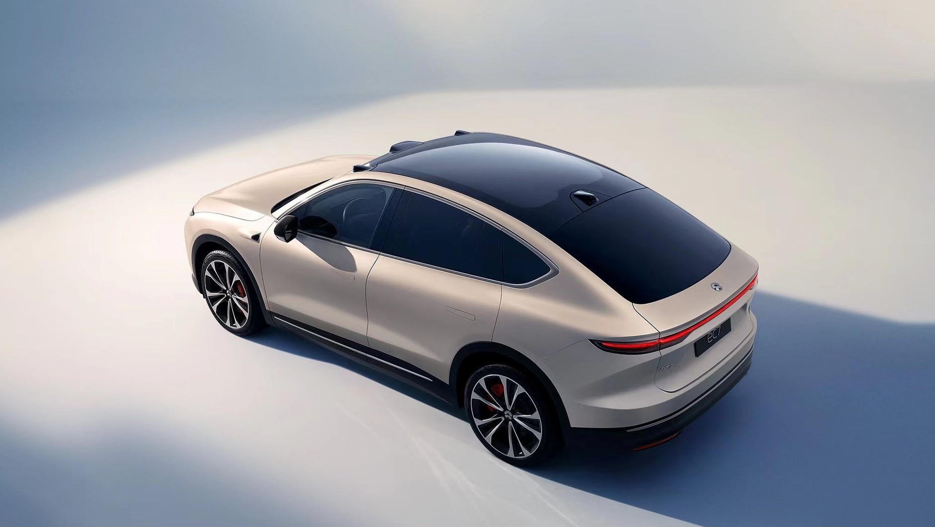 NIO EC7