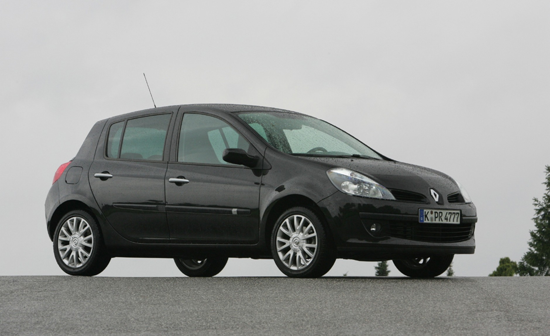 Dwie generacje jednego modelu. Którą warto kupić? Prawdziwe okazje czy pozorne oszczędności?