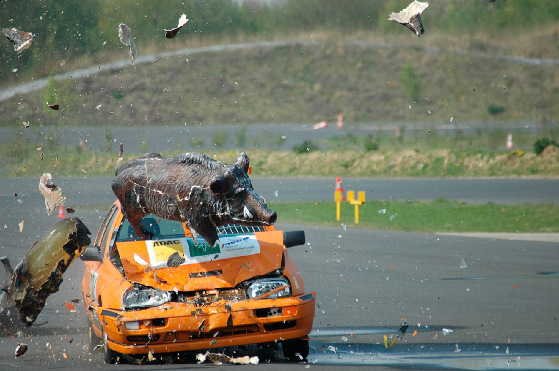 Groźne dla auta, nie dla pasażerów