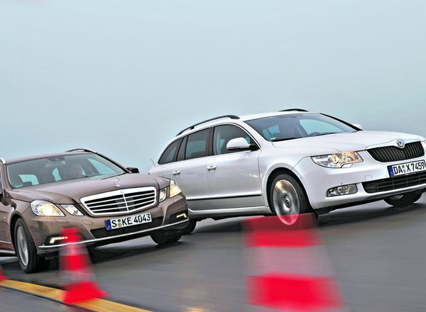 Skoda Superb atakuje Mercedesa klasy E - Pojedynek: Skoda królem kombi?