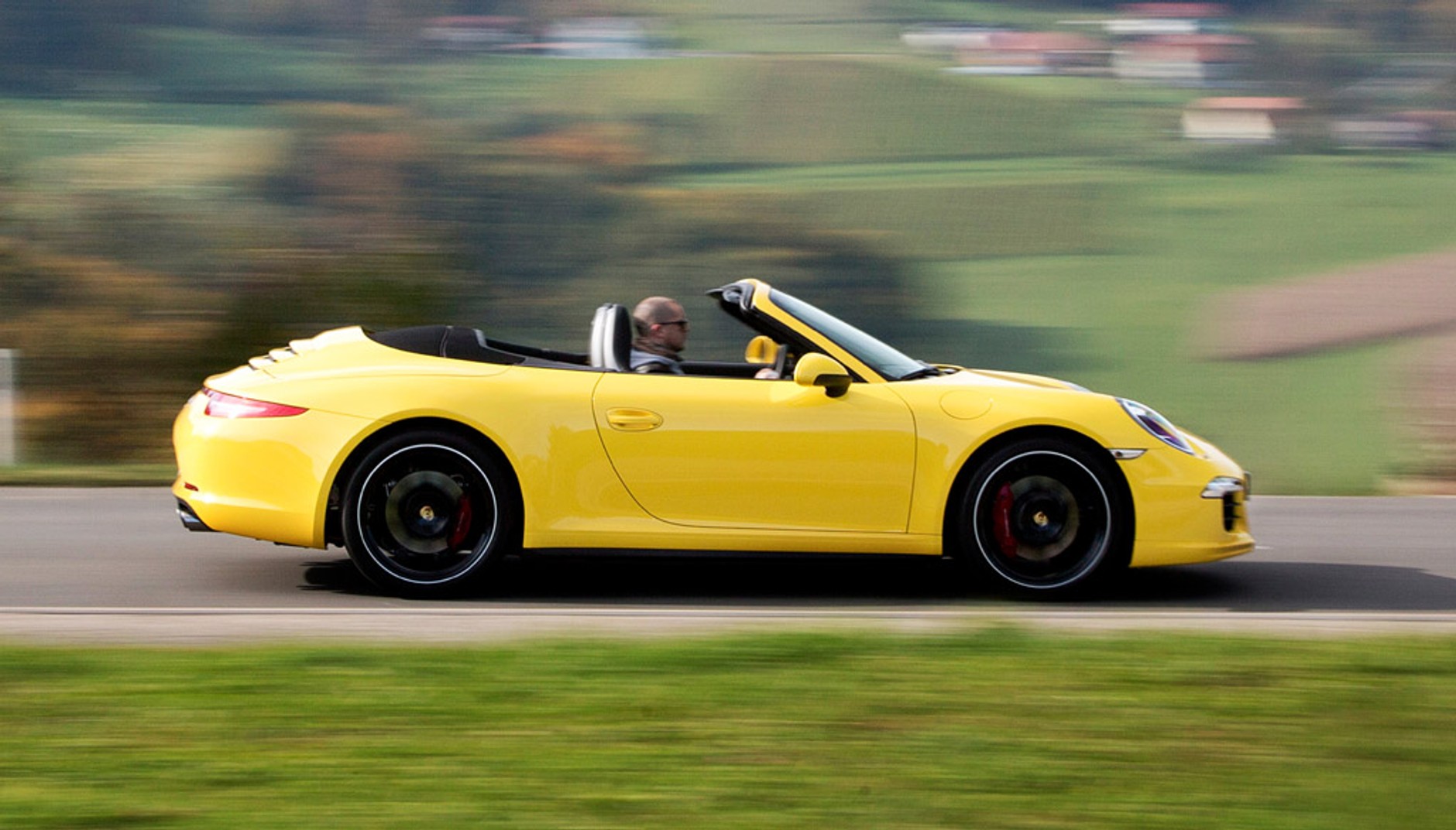 Jak jeździ Porsche 911 Carrera 4s?