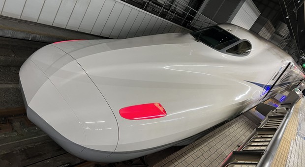 Jechałem Shinkansenem. Ten pociąg się nie spóźnia, mknie 300 km/h i nikt nigdy w nim nie zginął
