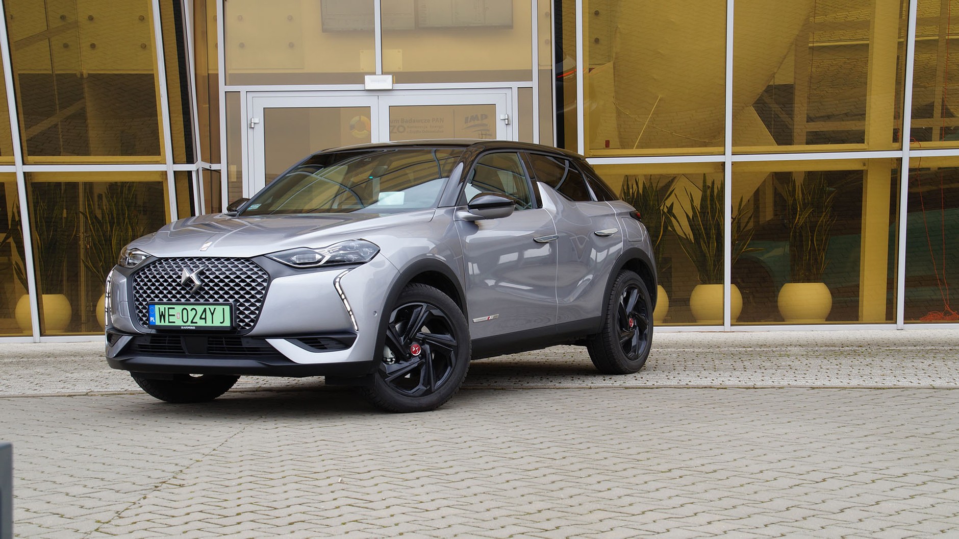 DS 3 Crossback E-tense - elektryk idealny do miasta