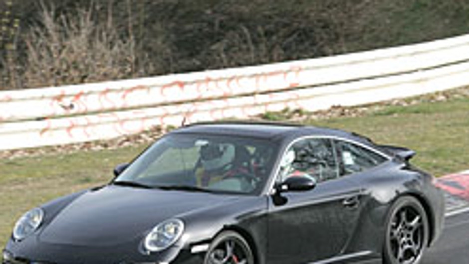 Zdjęcia szpiegowskie: przedwczesny facelifting także dla Porsche 911 Targa