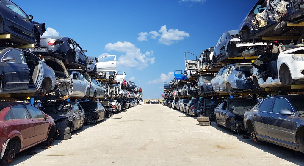 Stacja demontażu samochodów
