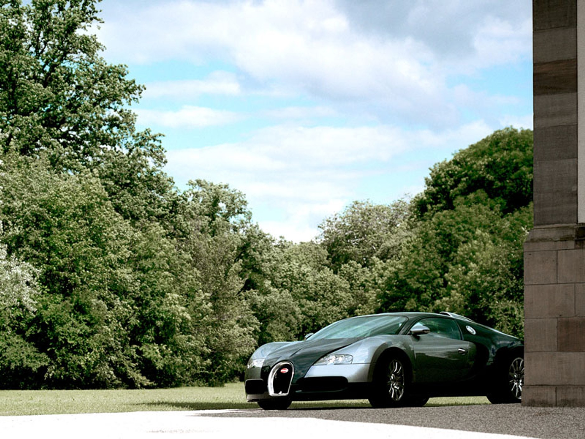 Bugatti wyprodukuje więcej egzemplarzy modelu Veyron (fot. + tapety)