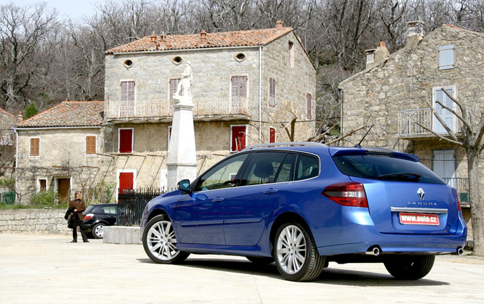 Renault: pierwsze wrażenia z jazdy Laguną GT