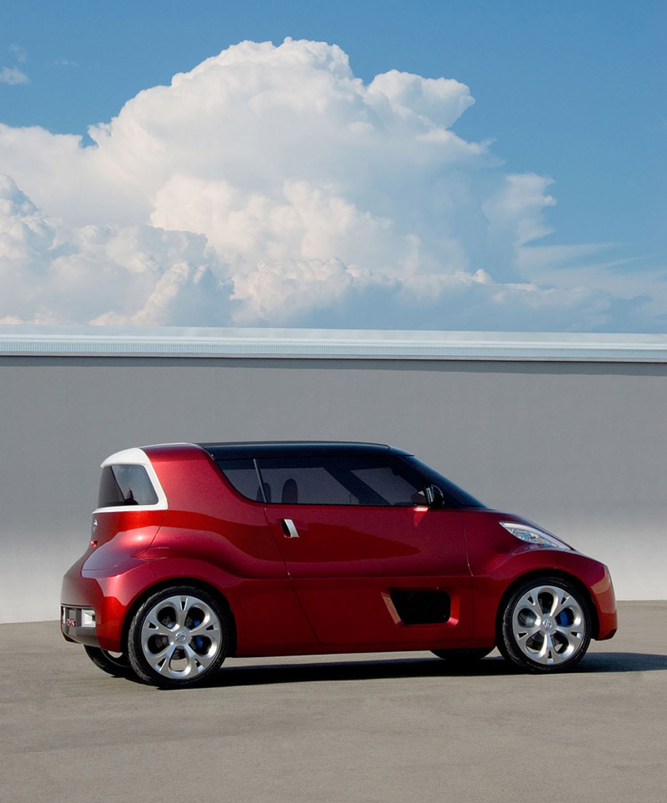 Nissan Round Box: roadster o kształcie zaokrąglonego sześcianu