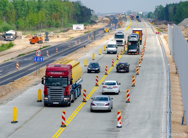 Ułatwienia dla kierowców na budowanym odcinku autostrady A1