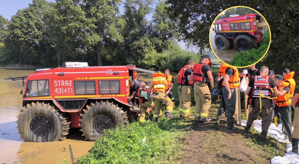 Strażacy uruchomili "tajną broń". Tak Sherp walczy z powodzią
