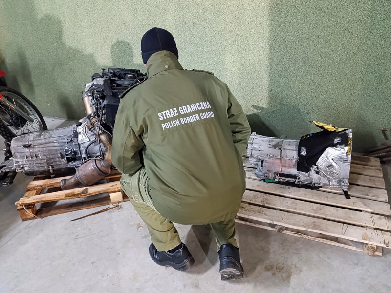 Kradzione części w ciężarówce na granicy