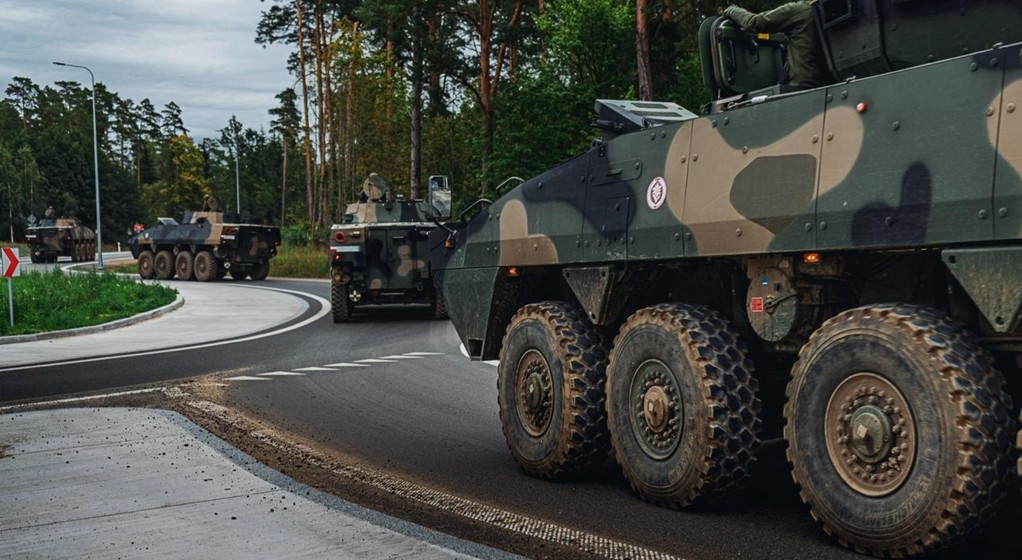 Armia poinformowała, że wojsko wyjedzie na drogi. Żołnierze będą wracać z manewrów, dlatego tłumaczymy, jak się zachować