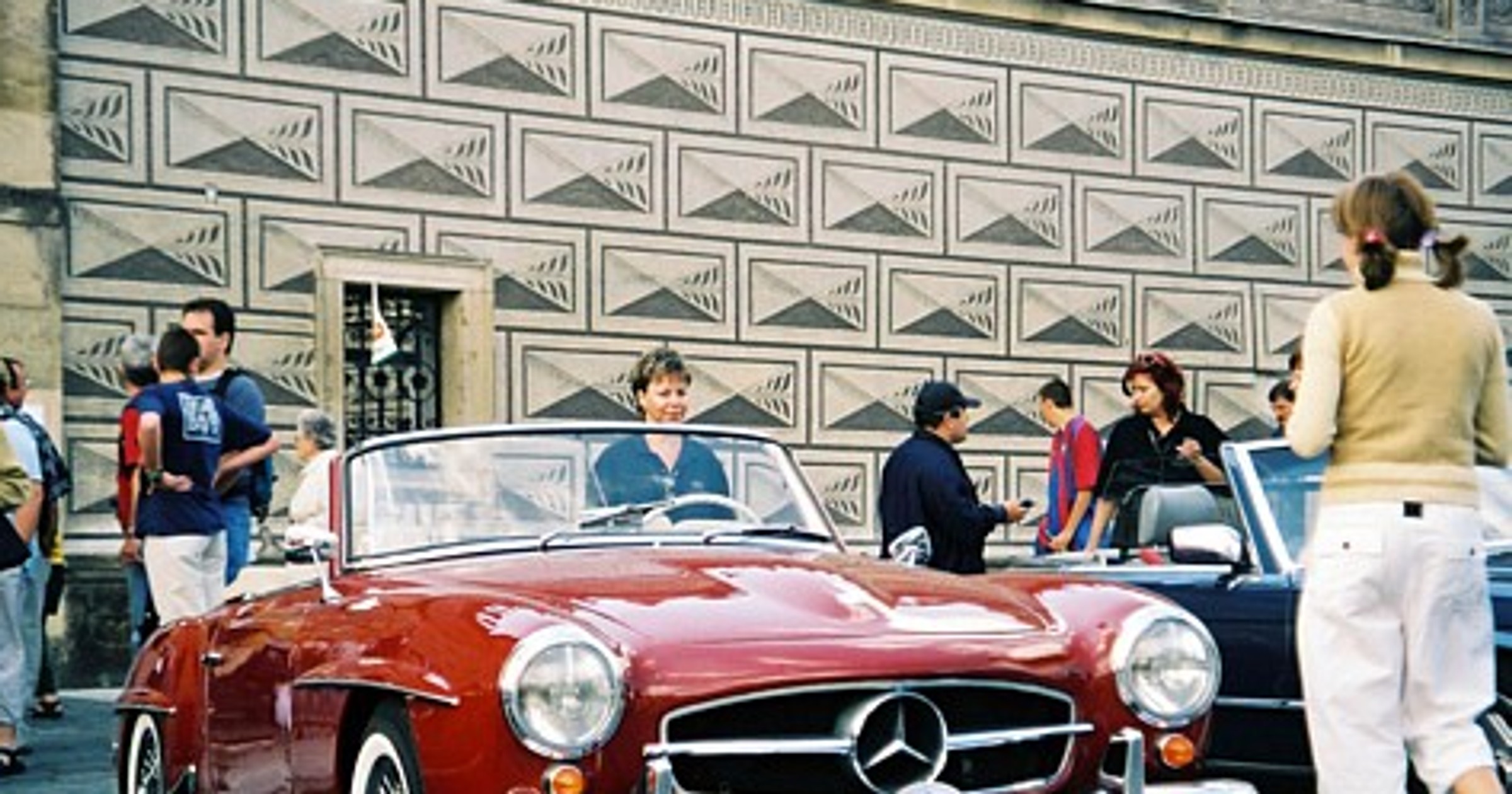 Zabytkowe Mercedesy w Pradze