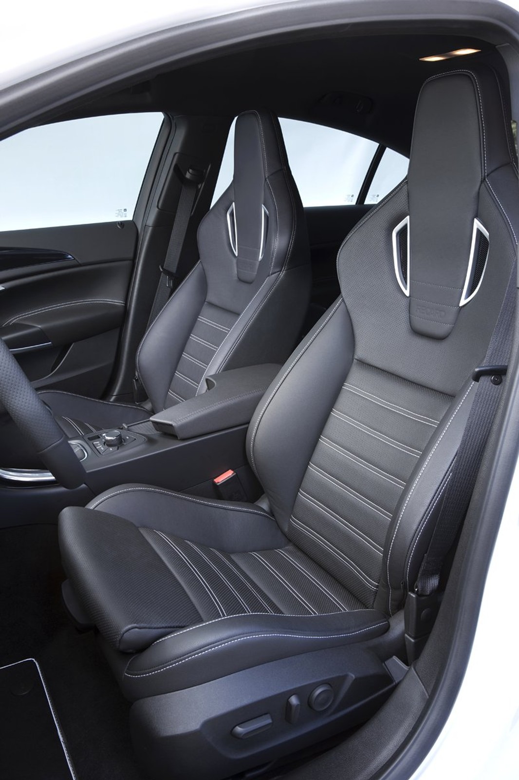 Opel Insignia OPC: sportowa wersja europejskiego Auta roku