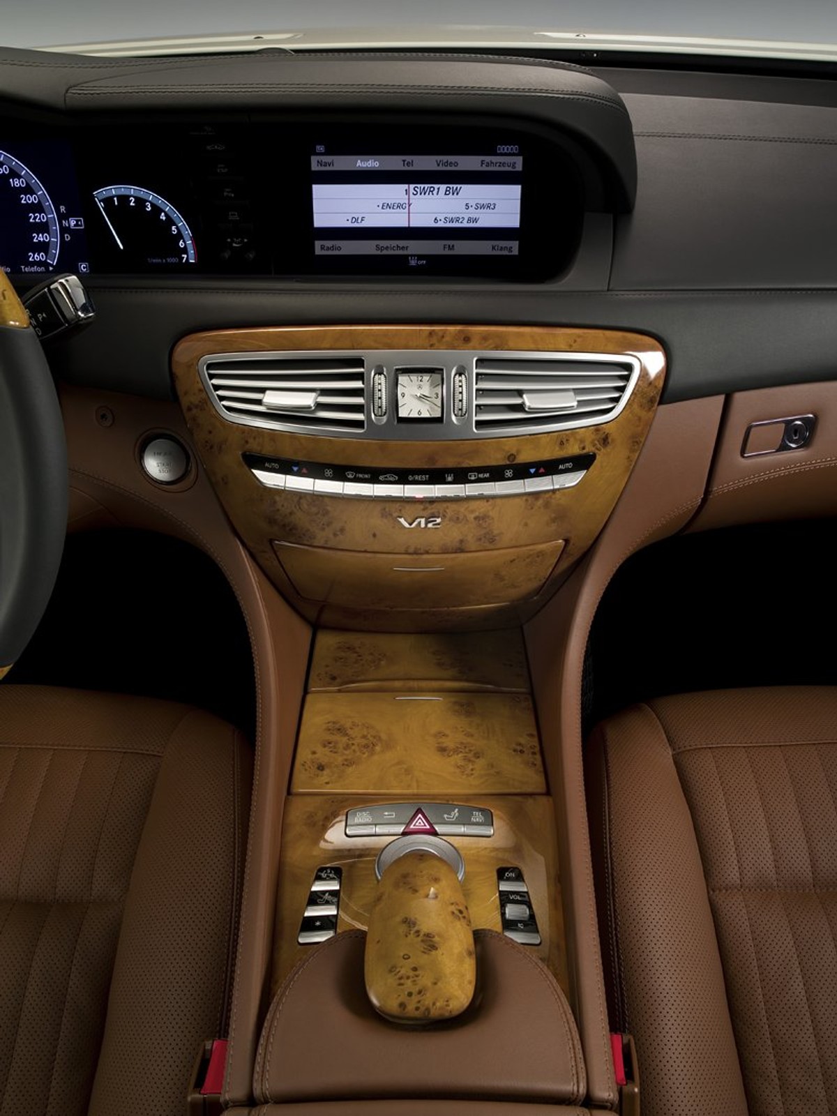 Mercedes-Benz CL: nowa generacja luksusowego coupe