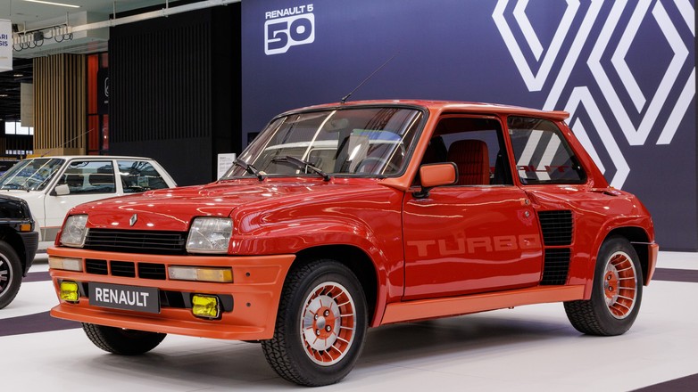 50 lat Renault 5