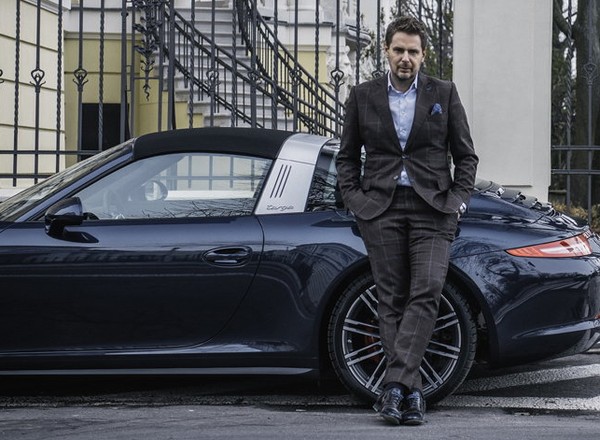 Wojciech Modest Amaro odbiera nowe Porsche 911 Targa 4S