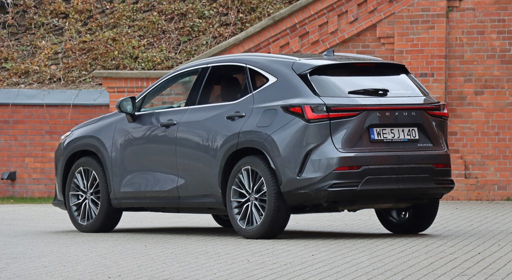 Lexus NX 450h+