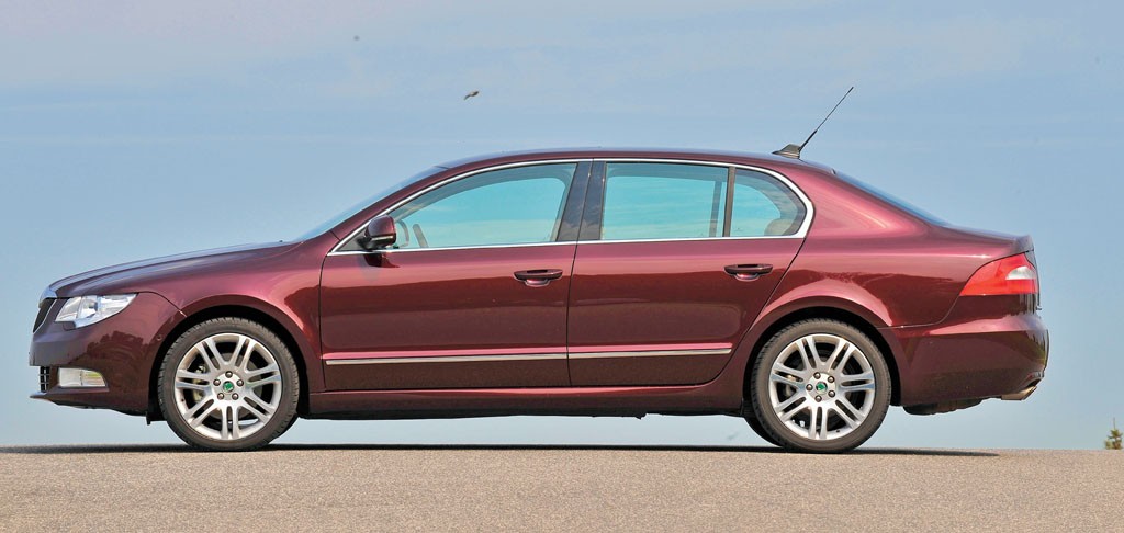 Skoda Superb II - cena 47 000 zł