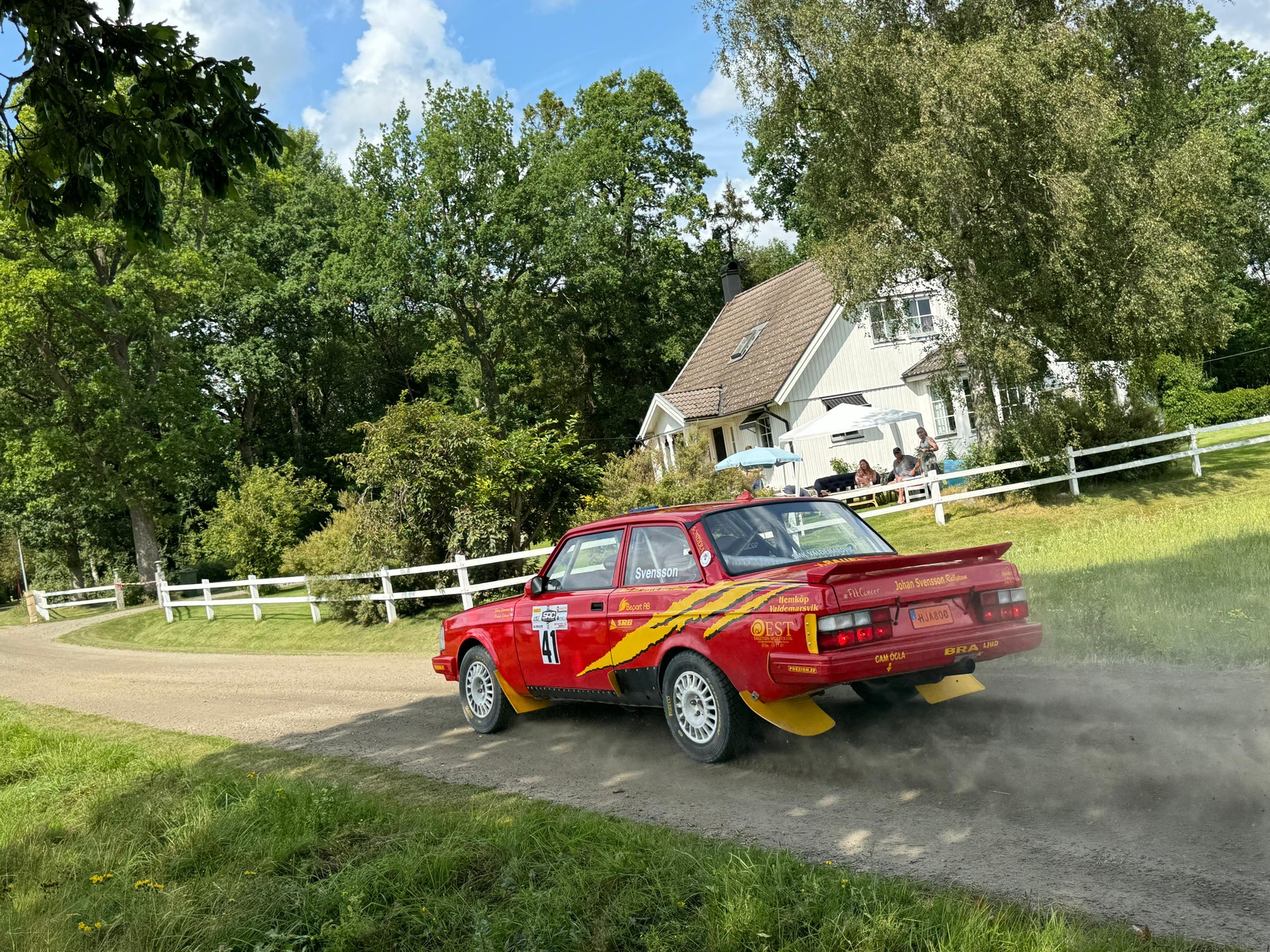 Volvo 240 ma 50 lat