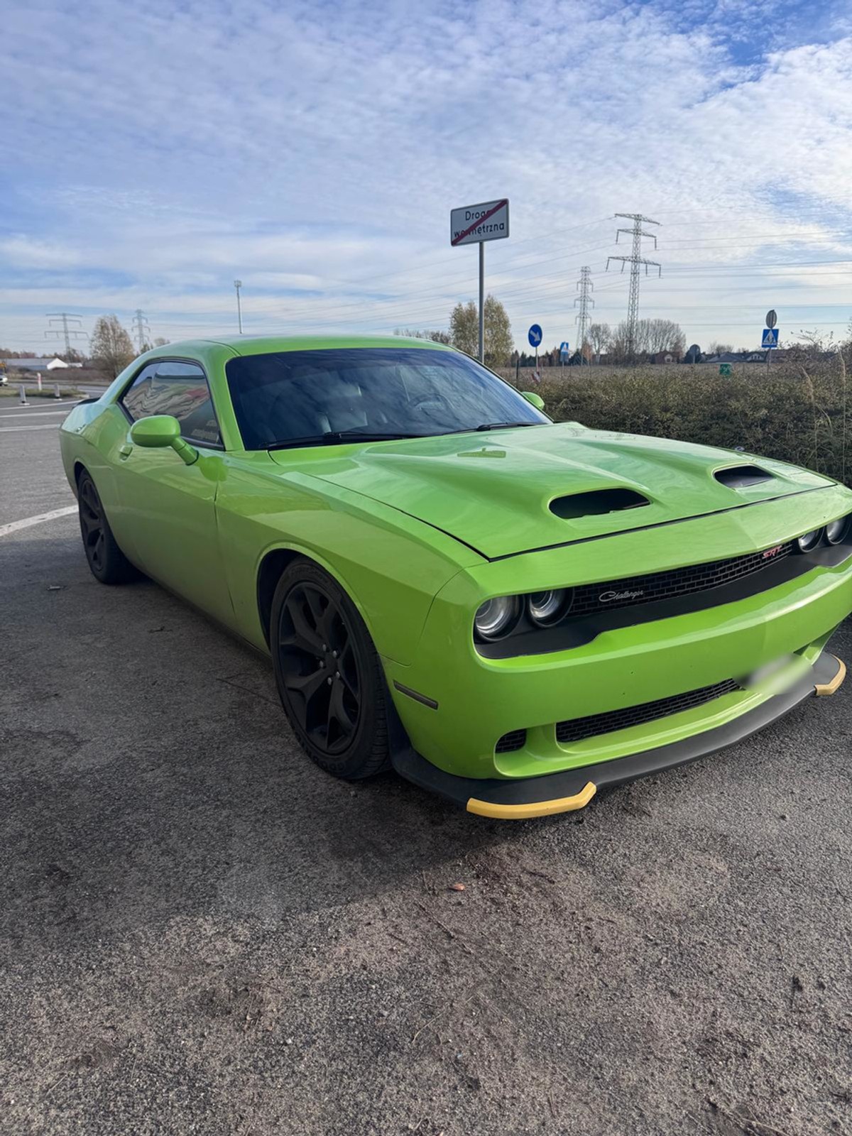 Kontrola poziomu hałasu Dodge'a Challenger SRT