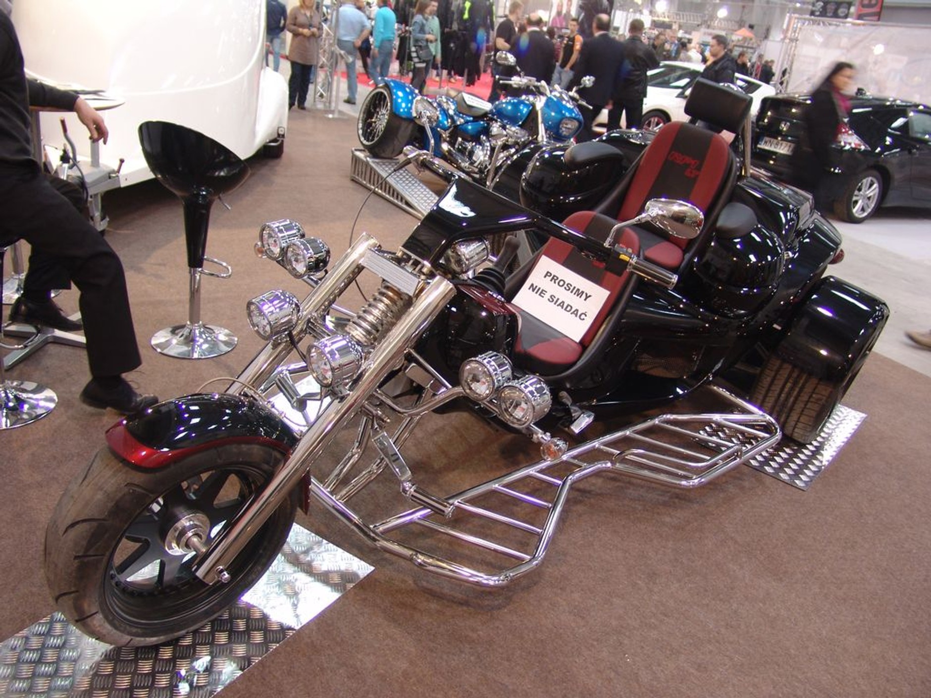 III Ogólnopolska Wystawa Motocykli i Skuterów: premiery i atrakcyjne hostessy (galeria)