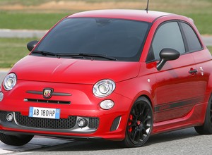 Alfa Romeo 4C i Abarth 595 hitami za 30 lat