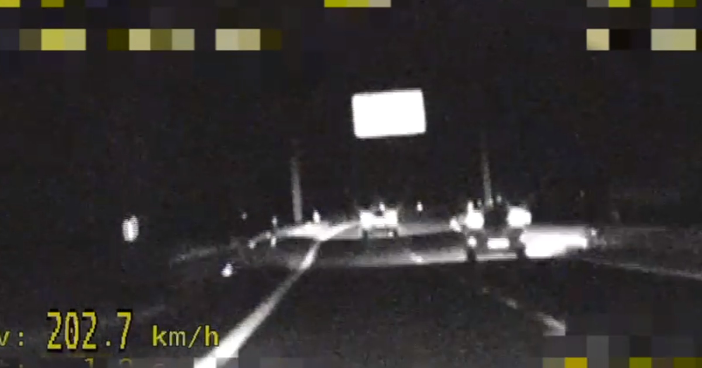 Policja zatrzymała dwóch kierowców, którzy znacząco przekroczyli dozwoloną i bezpieczną prędkość