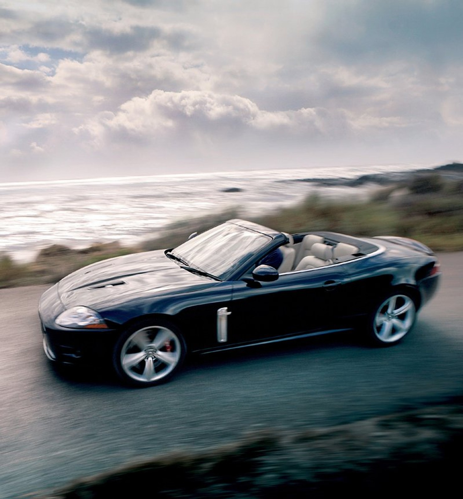 Genewa 2007: Jaguar XKR Portfolio