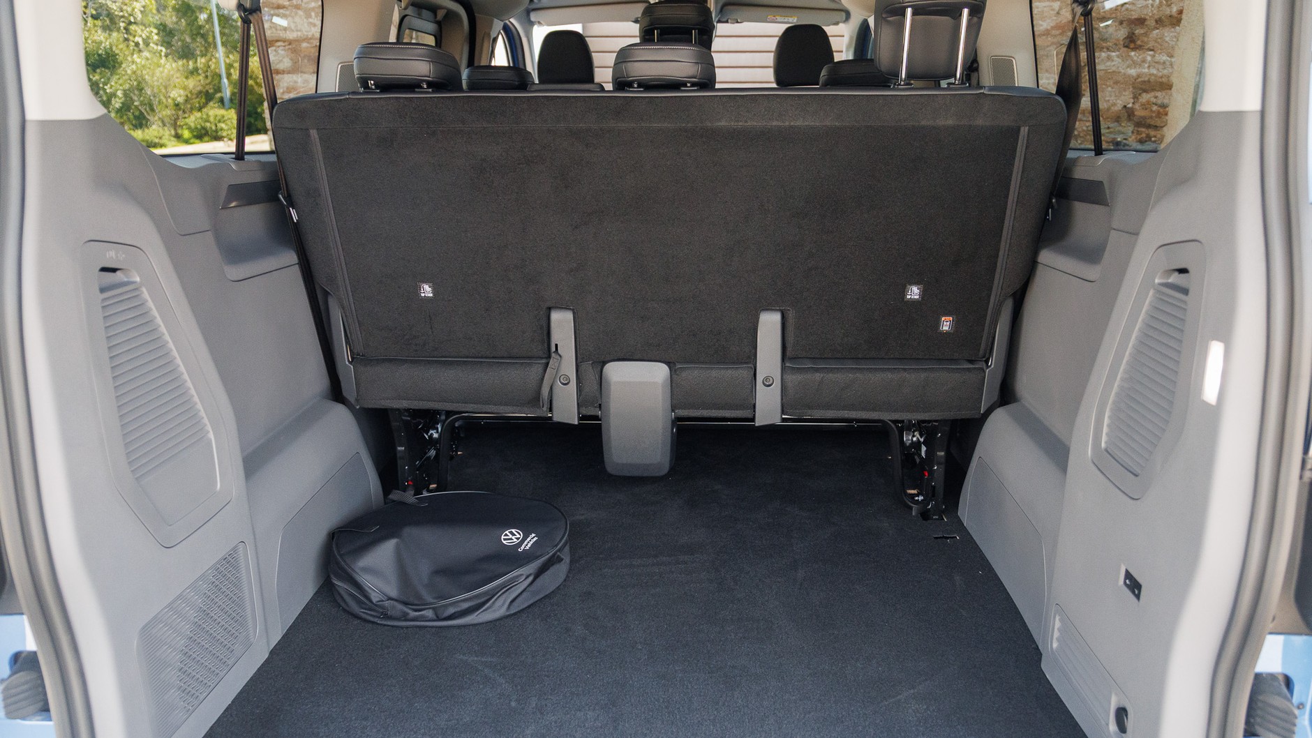 Volkswagen Caravelle T7 EV