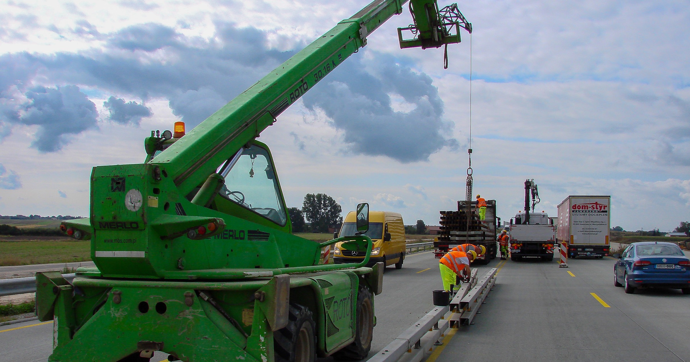 Autostrada A1 - montaż barier separacyjnych
