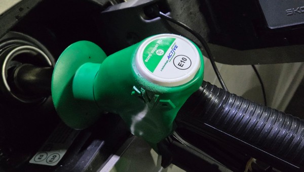 Tankowanie samochodu