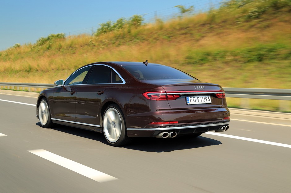 Audi S8