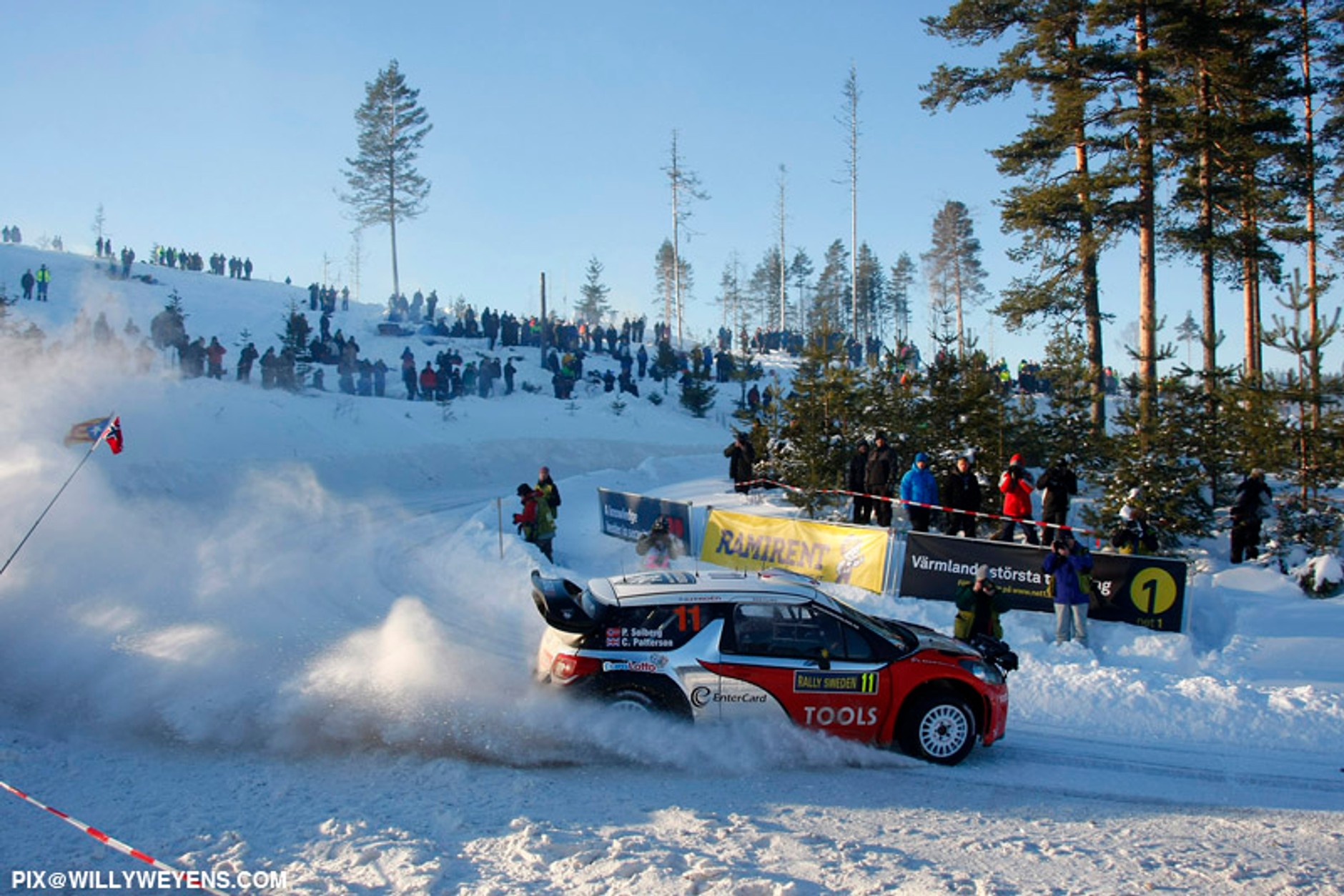 Trzy Fiesty na czele Rajdu Szwecji 2011