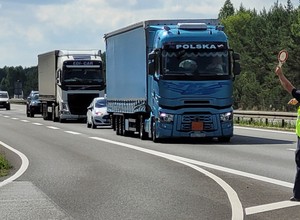 Rekordzista w jeździe "na zderzaku" na niemieckiej autostradzie. To kubański kierowca polskiej ciężarówki