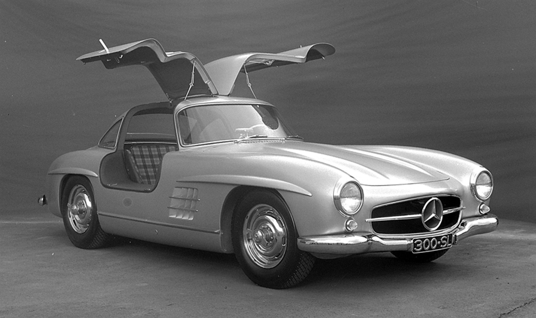 Mercedes 300SL na zdjęciach