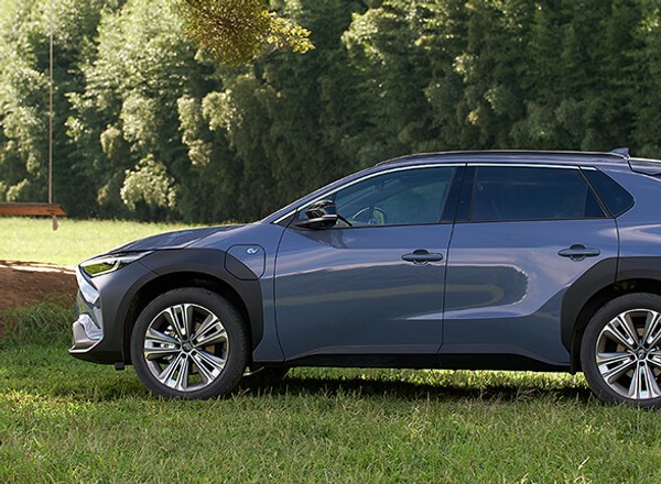 Subaru Solterra - Japończycy pokazali swojego elektrycznego SUV-a