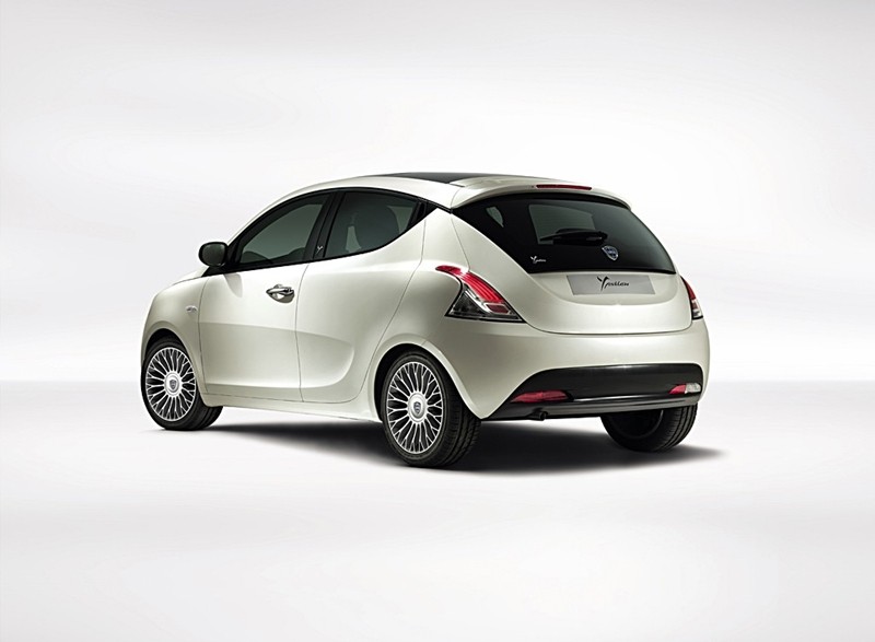 Nowe Lancie to nic innego jak Chryslery – a fe!