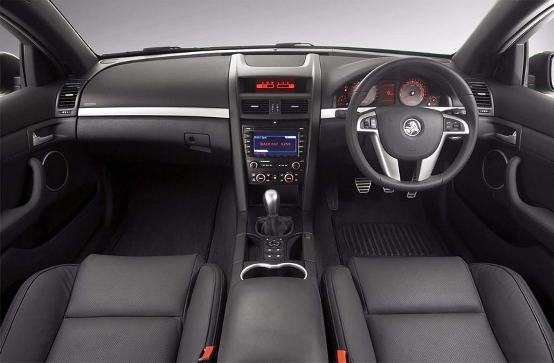 Holden VE Commodore: dwie specjalne wersje z okazji rozpoczęcia produkcji