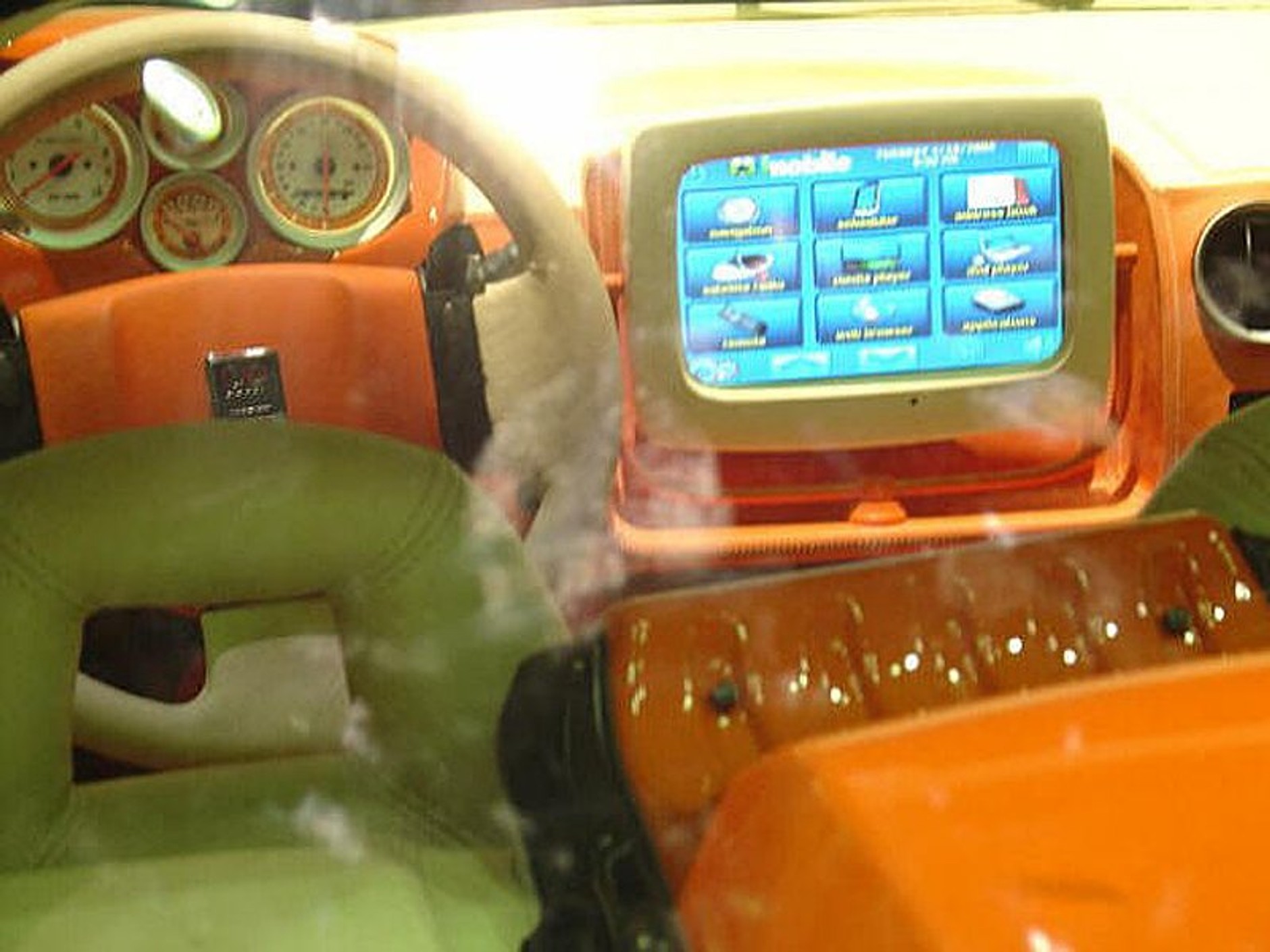 Lotus opracowuje trójpaliwowy silnik dla brazylijskiego Obvio!